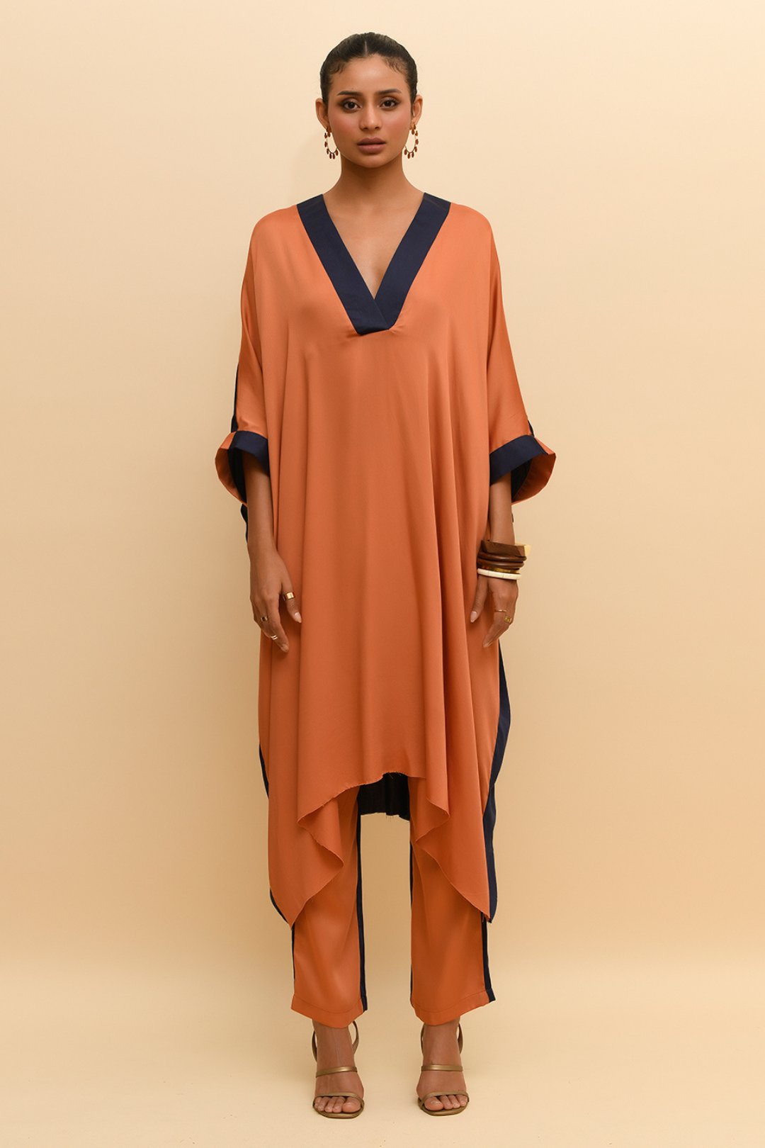 Split seam silk V neck kurta