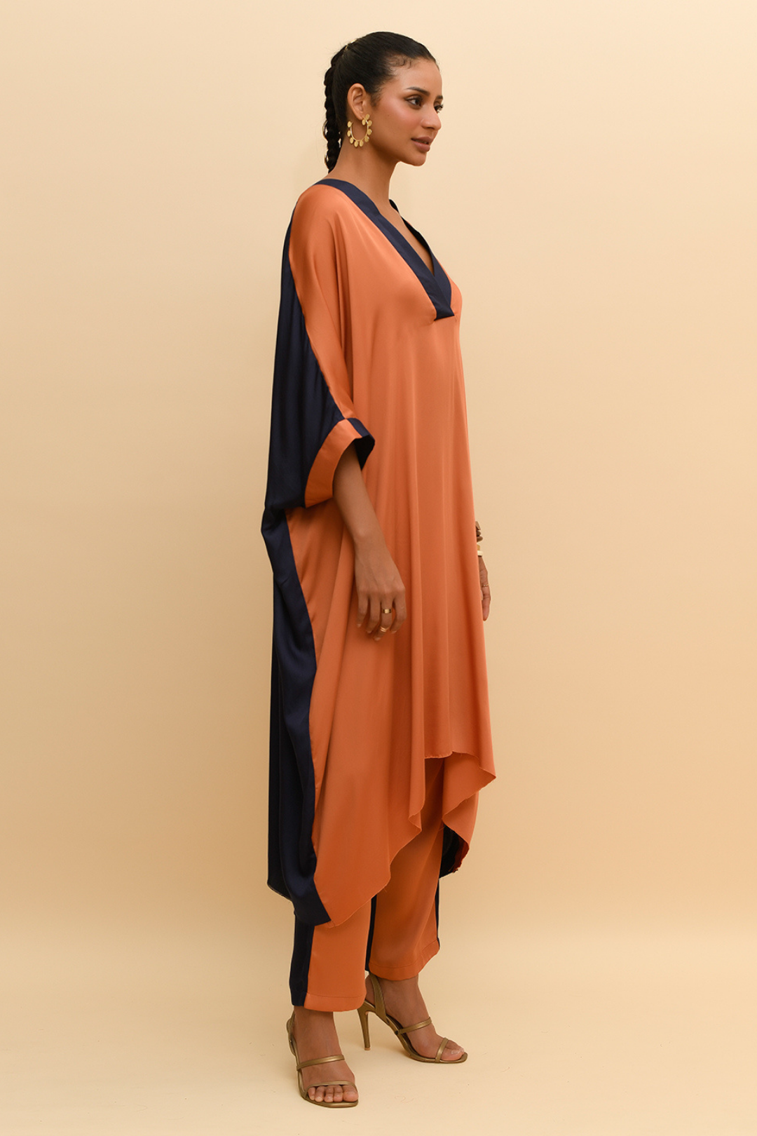 Split seam silk V neck kurta